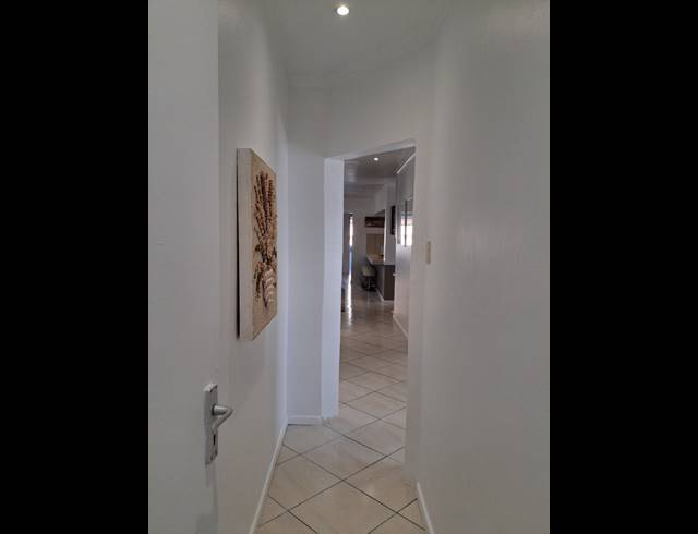4 BEDROOM FREEHOLD TO LET IN KLEINMOND CENTRAL